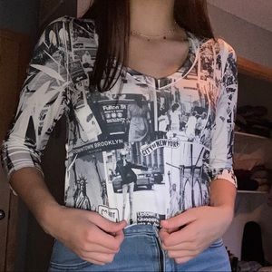 Three quarter sleeve New York crop top